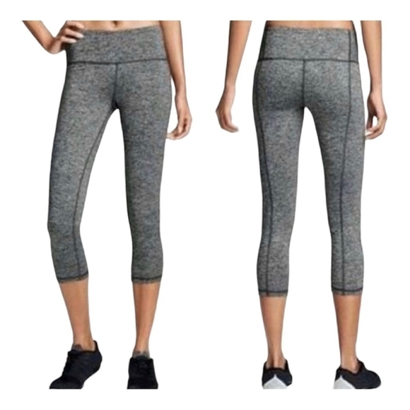 Women Activewear VICTORIA’S SECRET Knockout Tight Capri Athletic Cropped Legging - Picture 2 of 5